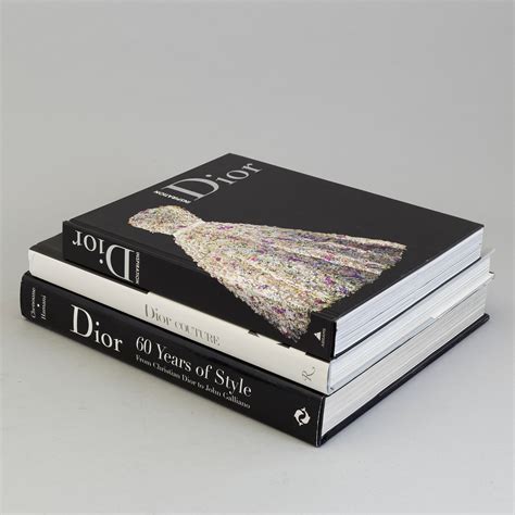 la galerie dior book